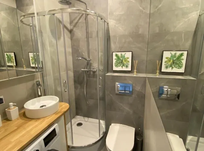 Brand New In Perfect Location Warszawa