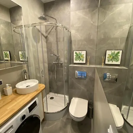 Brand New In Perfect Location Warsaw
